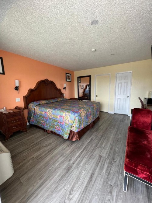 Walden Motel - image 16