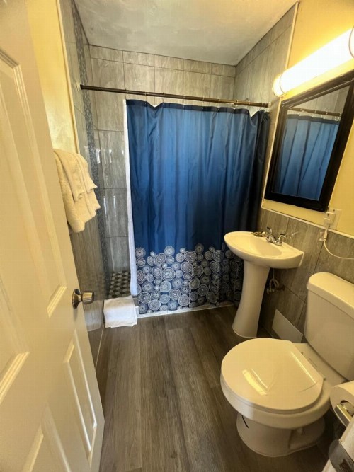 Walden Motel - image 30