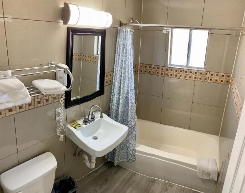 Walden Motel - image 32