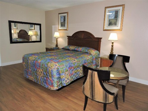 American Inn - image 12
