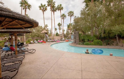 Suites at Tahiti Village Resort and Spa-No Resort Fee - image 10