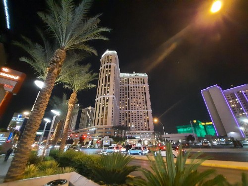 Suites at Marriott's Grand Chateau Las Vegas-No Resort Fee - image 4
