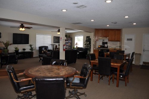 Las Vegas Camping Resort Cabin 2 - image 11