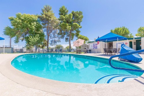 Las Vegas Camping Resort Cabin 5 - image 12