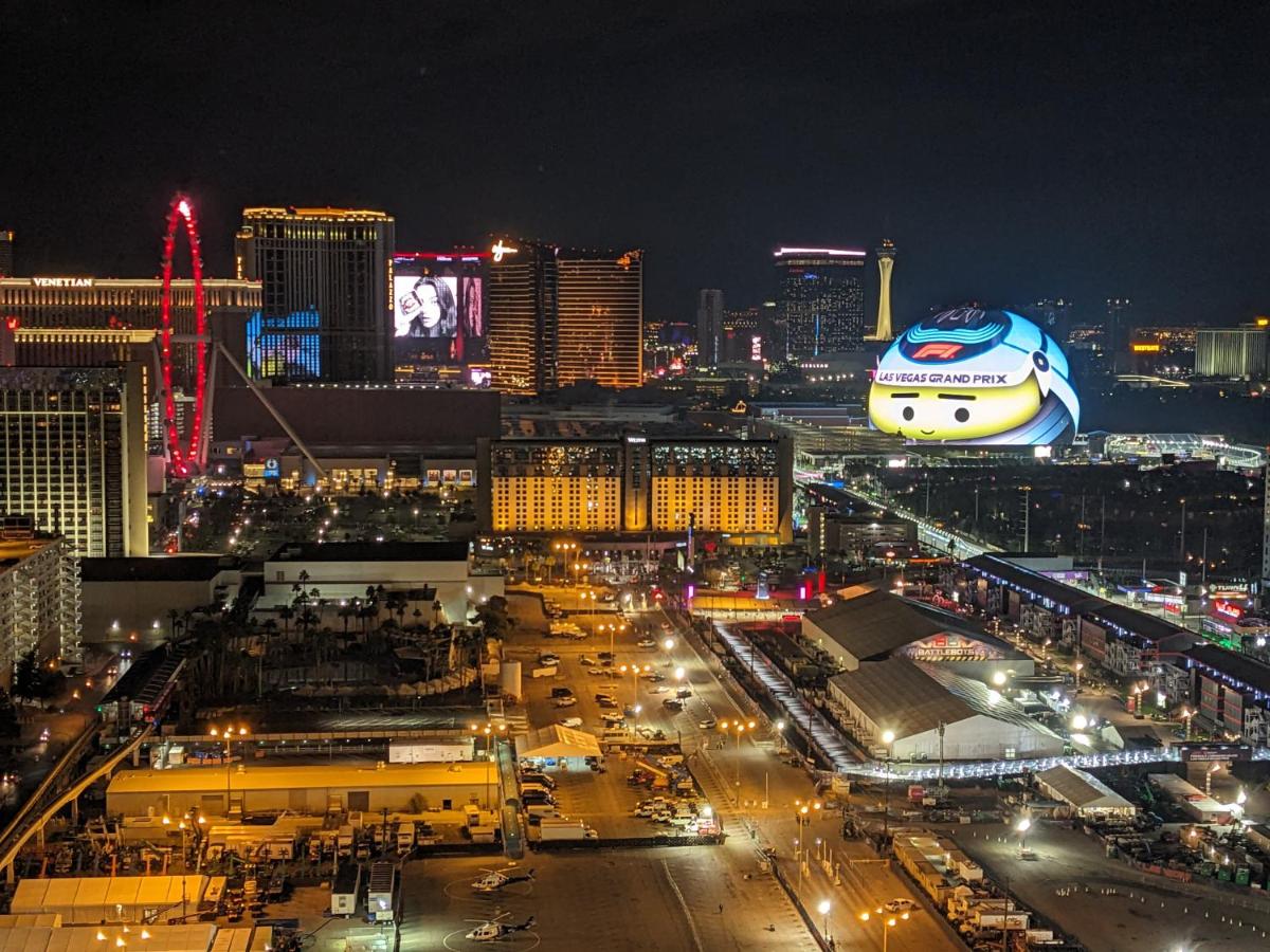 Penthouse Suite with Strip View at The Signature At MGM Grand - main image