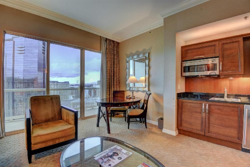 Penthouse Suite with Strip View at The Signature At MGM Grand - image 30