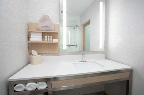 Hilton Garden Inn Las Vegas City Center - image 25
