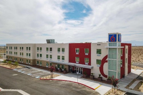 Motel 6-Las Vegas NV - Motor Speedway - image 2
