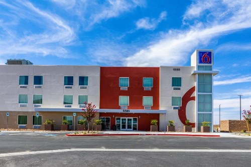 Motel 6-Las Vegas NV - Motor Speedway - image 40