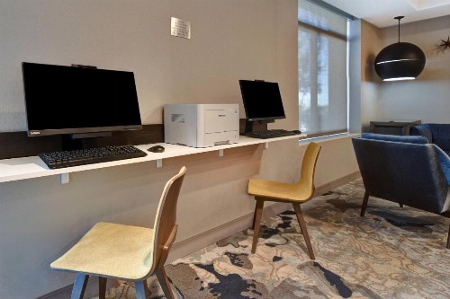 Fairfield Inn & Suites Las Vegas Airport South - image 5