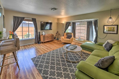 Vintage Downtown Vegas Retreat Less Than 3 Miles to Strip! - image 3