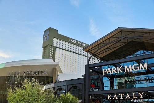 Park MGM Las Vegas by Suiteness - image 27
