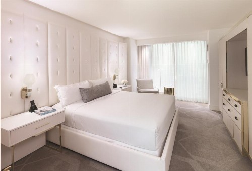 Delano Las Vegas by Suiteness - image 1