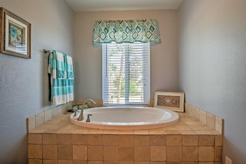 Las Vegas Home on 1/2 Acre w/Pool -10 min to Strip - image 7