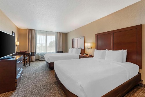 Comfort Inn Lathrop Stockton Airport - image 1