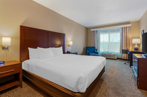 Comfort Inn Lathrop Stockton Airport - image 12
