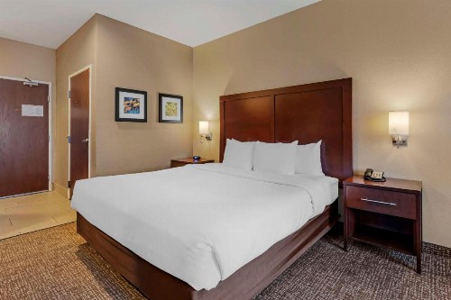 Comfort Inn Lathrop Stockton Airport - image 16