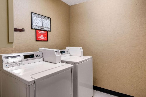 Comfort Inn Lathrop Stockton Airport - image 30