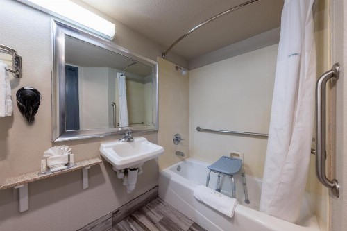 Comfort Inn Lathrop Stockton Airport - image 41