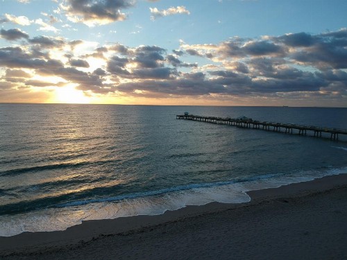 High Noon Beach Resort - image 22