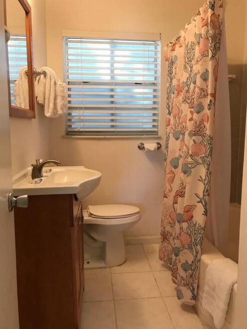 Coral Key Inn - image 17