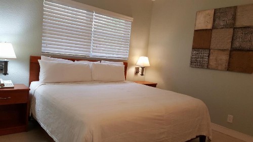 Coral Key Inn - image 19