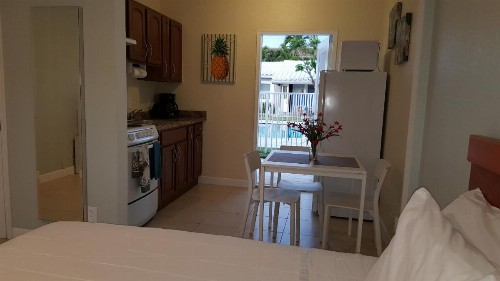 Coral Key Inn - image 22