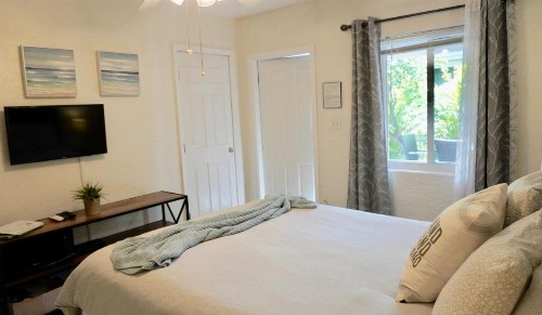 4145 By The Sea Inn & Suites - image 35