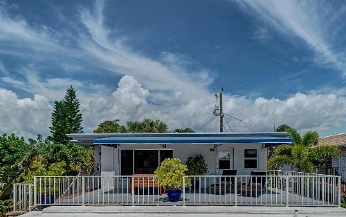 4145 By The Sea Inn & Suites - image 7