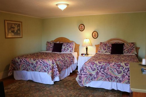 Echo Mountain Inn - image 17