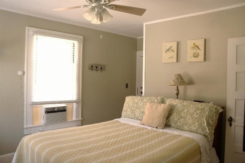 Echo Mountain Inn - image 23