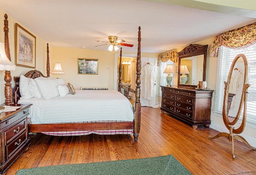 Echo Mountain Inn - image 37