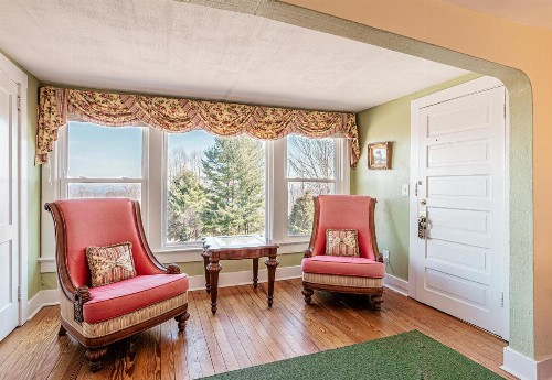 Echo Mountain Inn - image 39