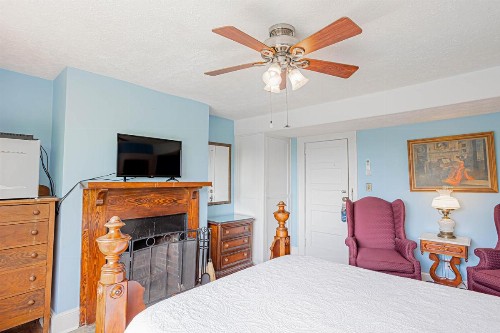 Echo Mountain Inn - image 4