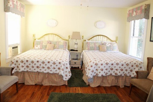 Echo Mountain Inn - image 8