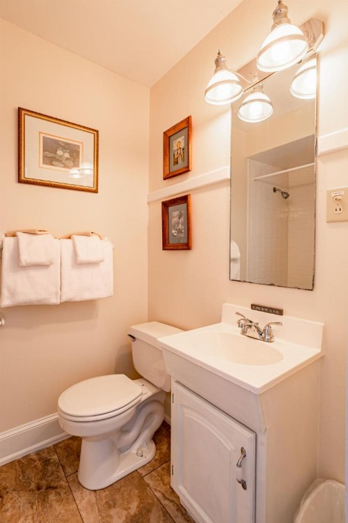 Echo Mountain Inn - image 12