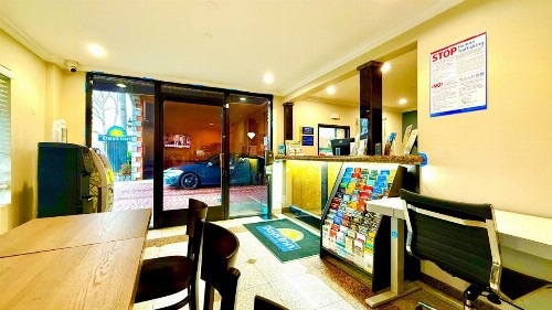 Days Inn by Wyndham Los Angeles LAX/ Redondo&ManhattanBeach - image 16