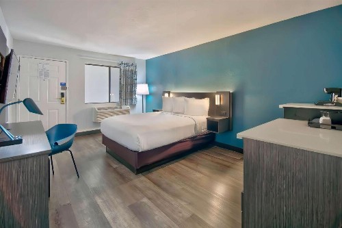 Baymont by Wyndham LAX/Lawndale - image 12