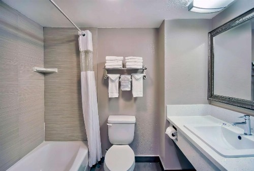 Baymont by Wyndham LAX/Lawndale - image 39
