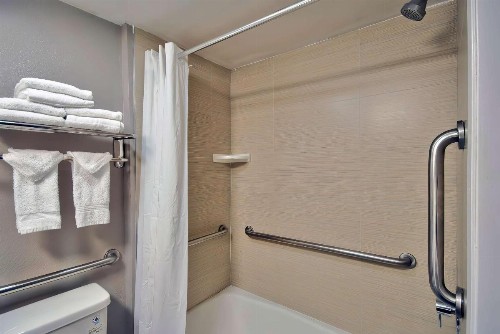 Baymont by Wyndham LAX/Lawndale - image 42