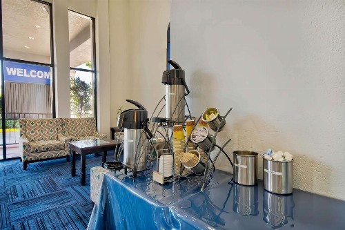 Baymont by Wyndham LAX/Lawndale - image 44