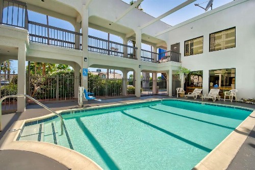 Baymont by Wyndham LAX/Lawndale - image 6