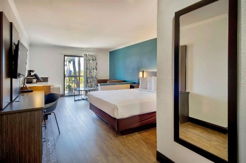 Baymont by Wyndham LAX/Lawndale - image 7