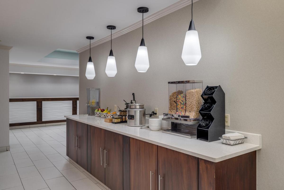 SpringHill Suites by Marriott Lawton - image 3