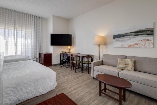 SpringHill Suites by Marriott Lawton - image 31