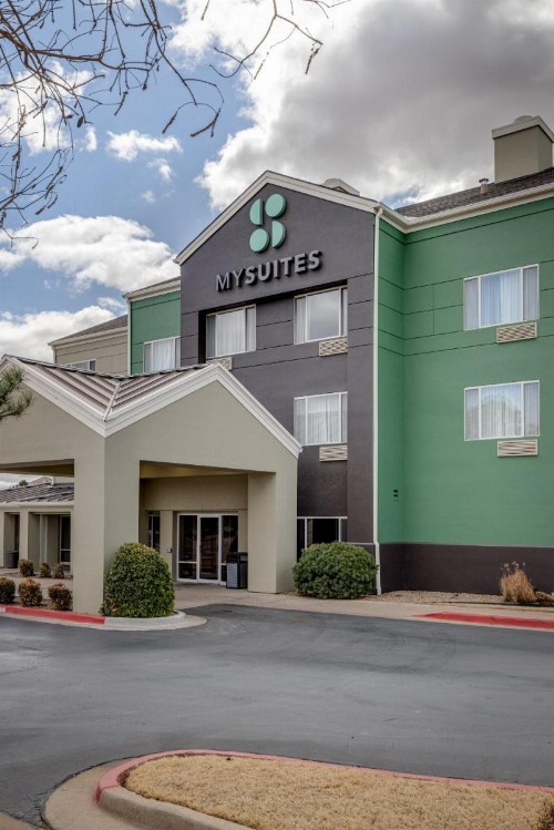 SpringHill Suites by Marriott Lawton - image 32