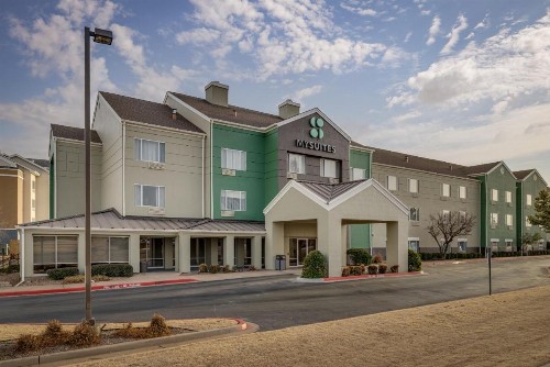 SpringHill Suites by Marriott Lawton - image 40