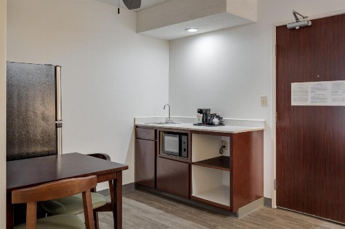 SpringHill Suites by Marriott Lawton - image 41