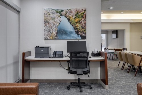 SpringHill Suites by Marriott Lawton - image 47