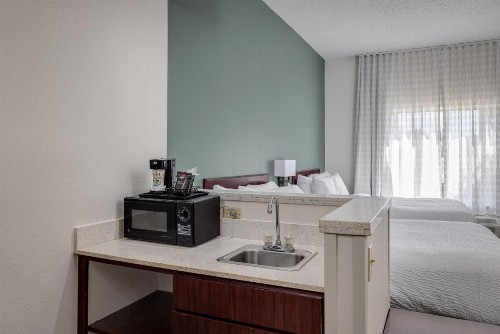 SpringHill Suites by Marriott Lawton - image 5